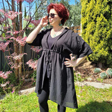 Load image into Gallery viewer, Daisy High-Low Hem Kimono Tunic