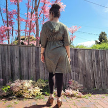 Load image into Gallery viewer, Daisy High-Low Hem Kimono Tunic