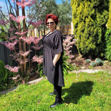 Load image into Gallery viewer, Daisy High-Low Hem Kimono Tunic
