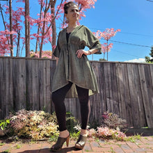 Load image into Gallery viewer, Daisy High-Low Hem Kimono Tunic

